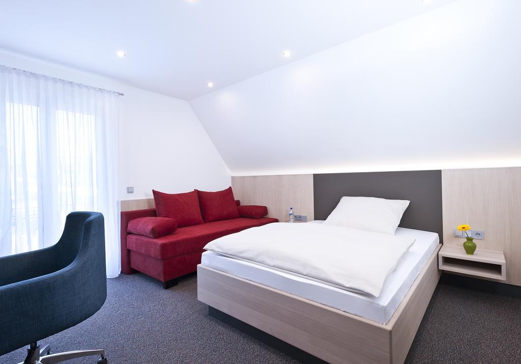 Hotel Kaeferstein Garni ニュルンベルク エクステリア 写真